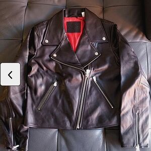Brand new Levi's Leather Jacket- Classif fit size M